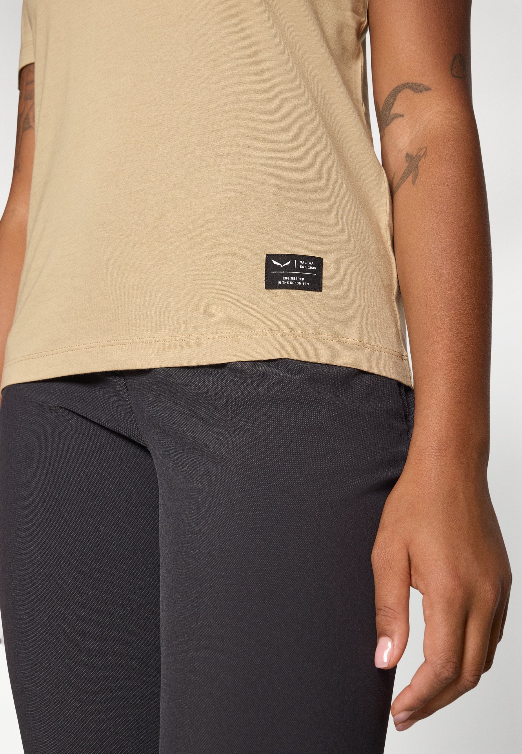 Salewa EAGLE LOGO PATCH - Basic T-shirt - drijfzand