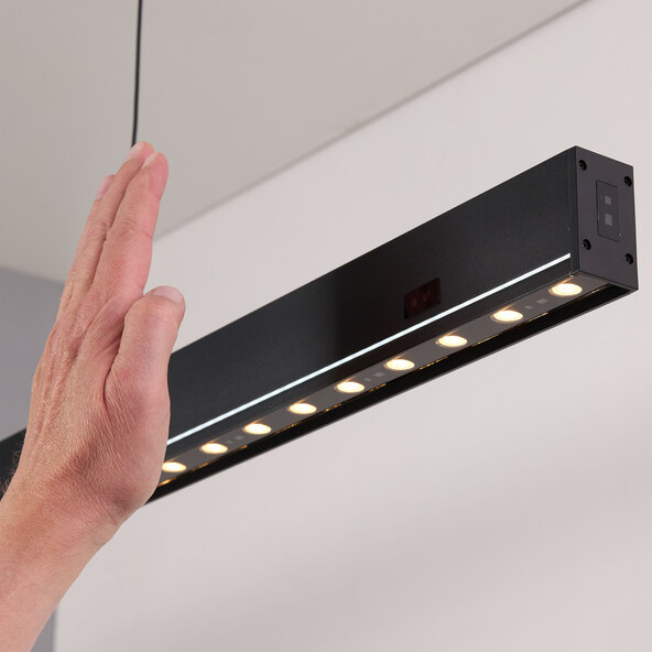LED pendant light with gesture control