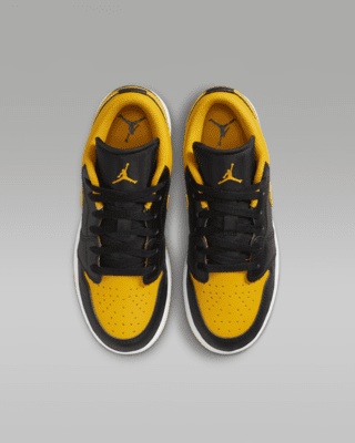 Air Jordan 1 Low Older Kids' Shoes