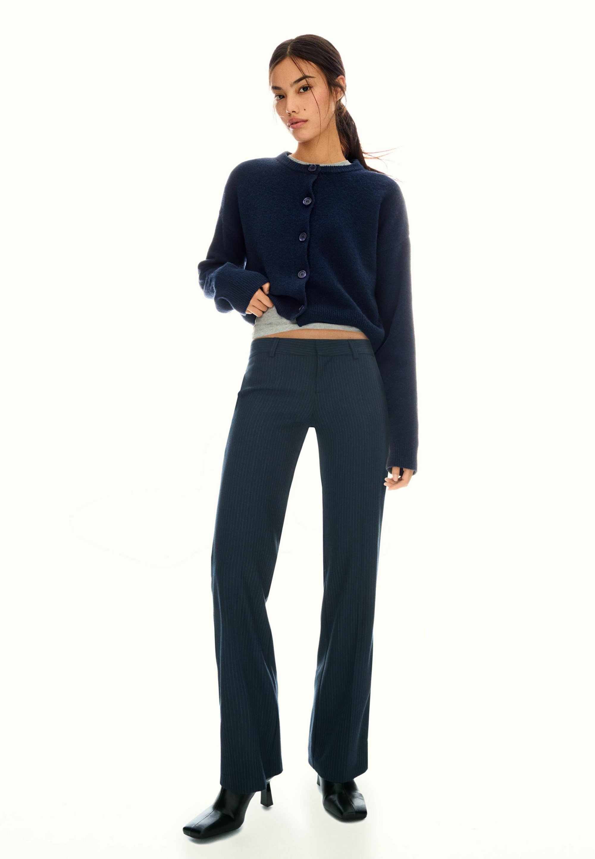 Bershka LOW-RISE - Broek - koningsblauw