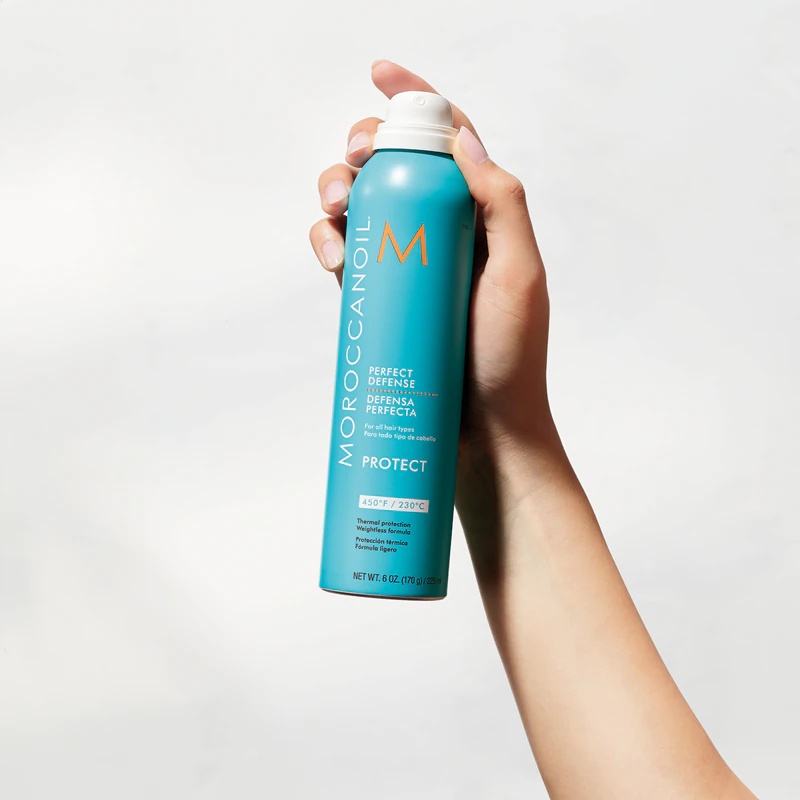 Moroccanoil Protect karstuma aizsardzības sprejs lietošanai, lietojot matu taisnotājus un lokšķēres.