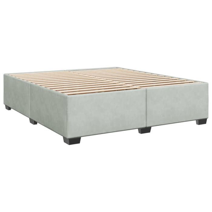 Cama CHIC para adultos, tamaño doble - 180x200 cm. Estructura de cama gris claro de 180x200 cm con tapizado de terciopelo. #Sara75220