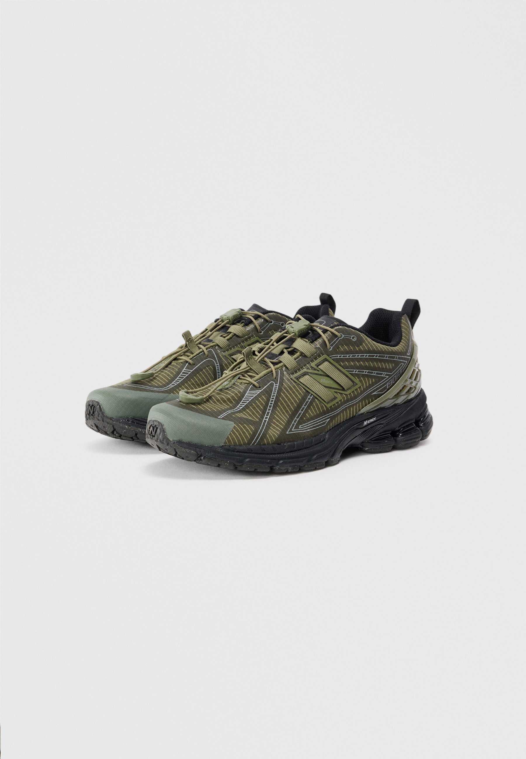 Αθλητικά παπούτσια New Balance με χαμηλό τελείωμα
