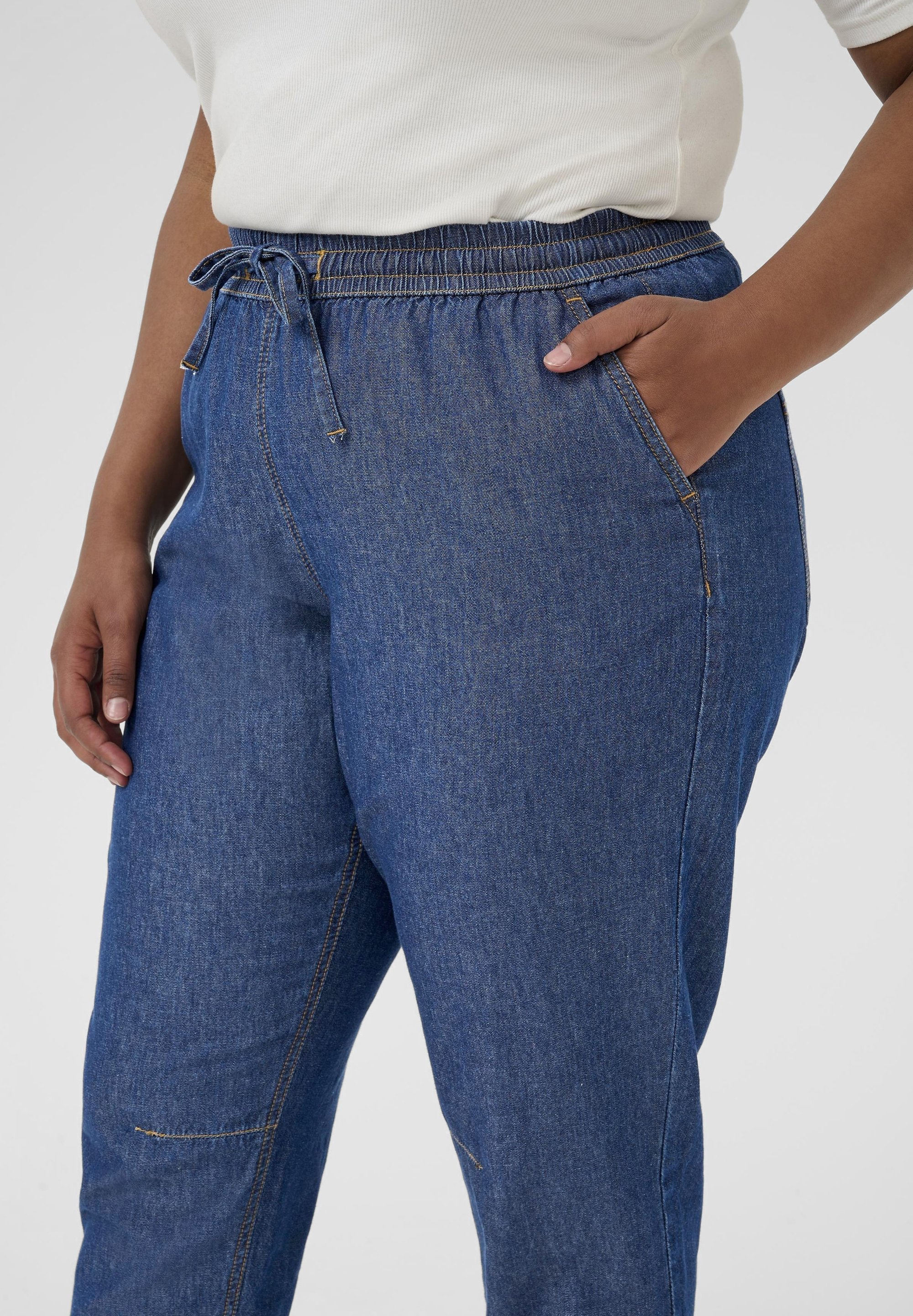 Kaffe Curve LOUISA - Jean coupe fuselée - chambray bleu foncé