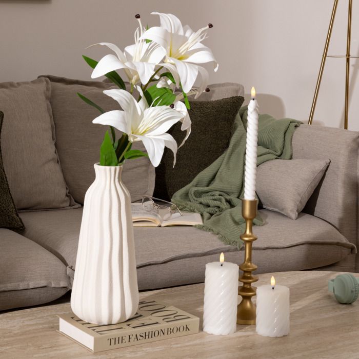 Künstlicher weißer Lilienstiel mit 4 „Jago“-Lilien, 80 cm hoch – Atmosphera Interior Designer