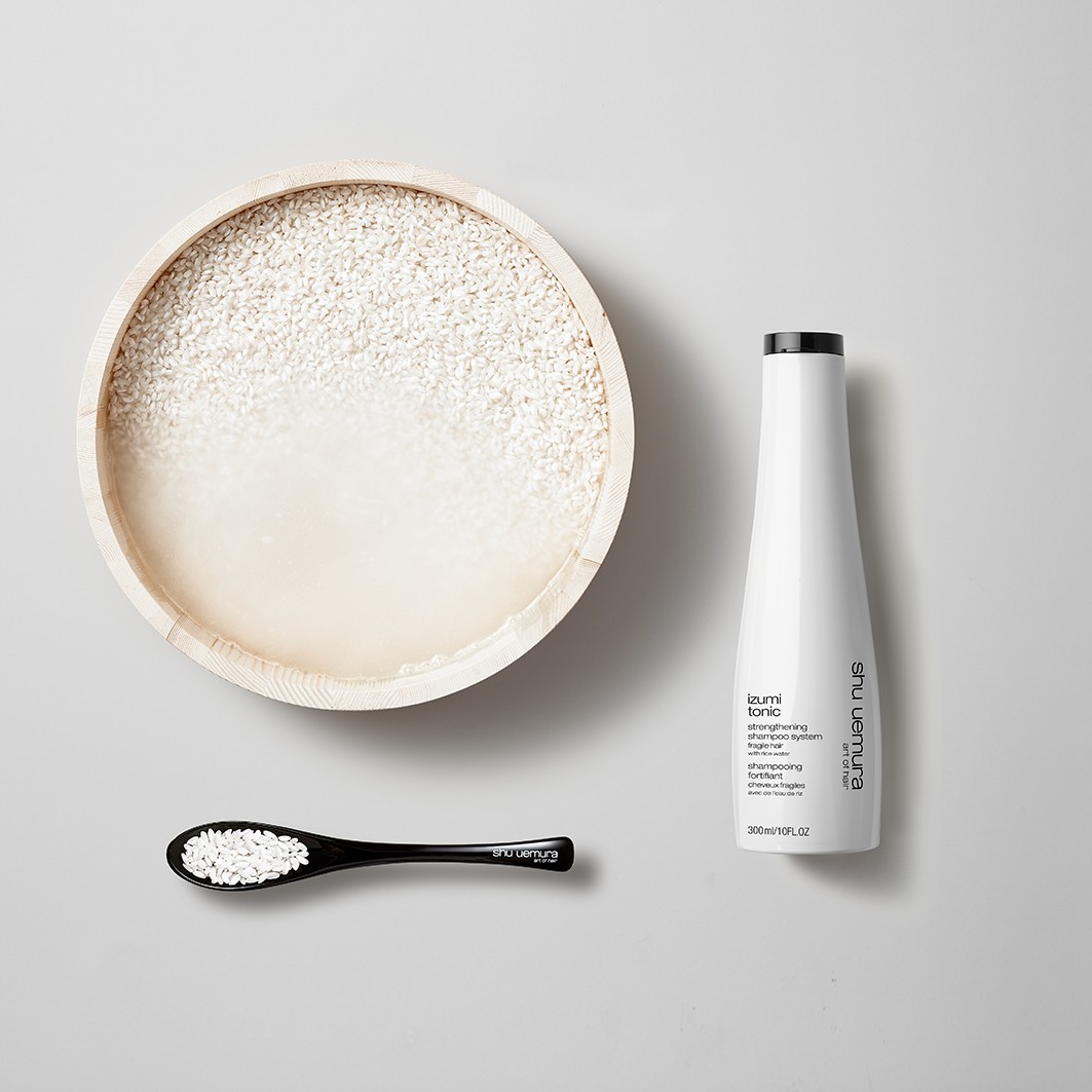 Shu Uemura Izumi Tonic Stärkendes šampon - 300 ml
