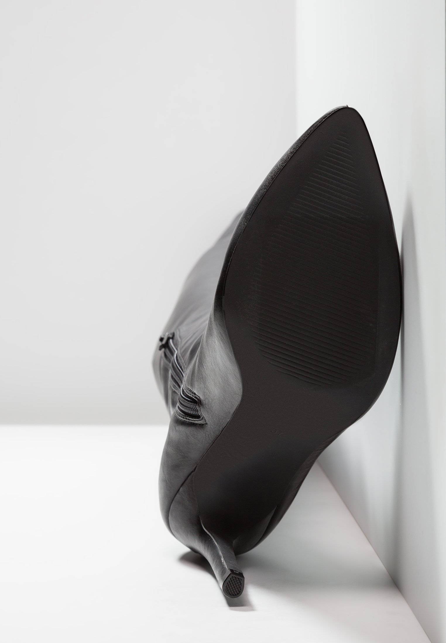 Čižmy na vysokom podpätku Even&Odd - čierne