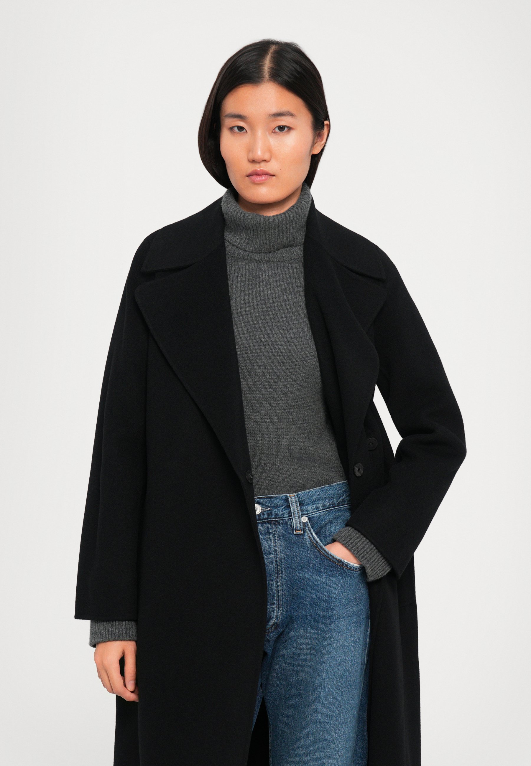 WEEKEND MaxMara MANU - Cappotto classico - nero