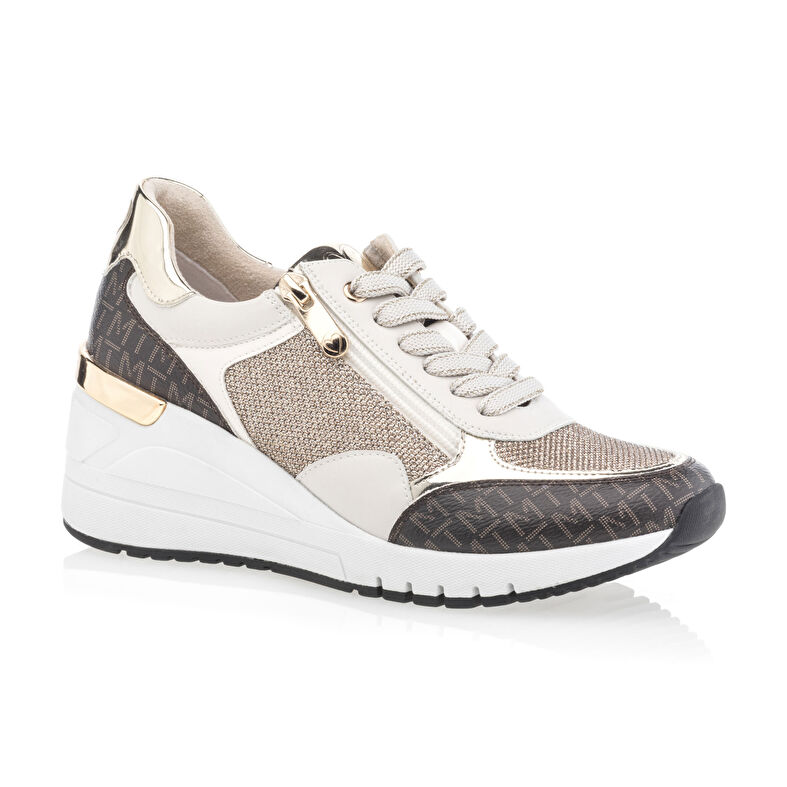 Zapatillas deportivas para mujer color beige.