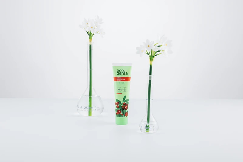 „Ecodenta Green Tartar Limeaning“ gaivinamoji dantų pasta nuo apnašų su fluoru