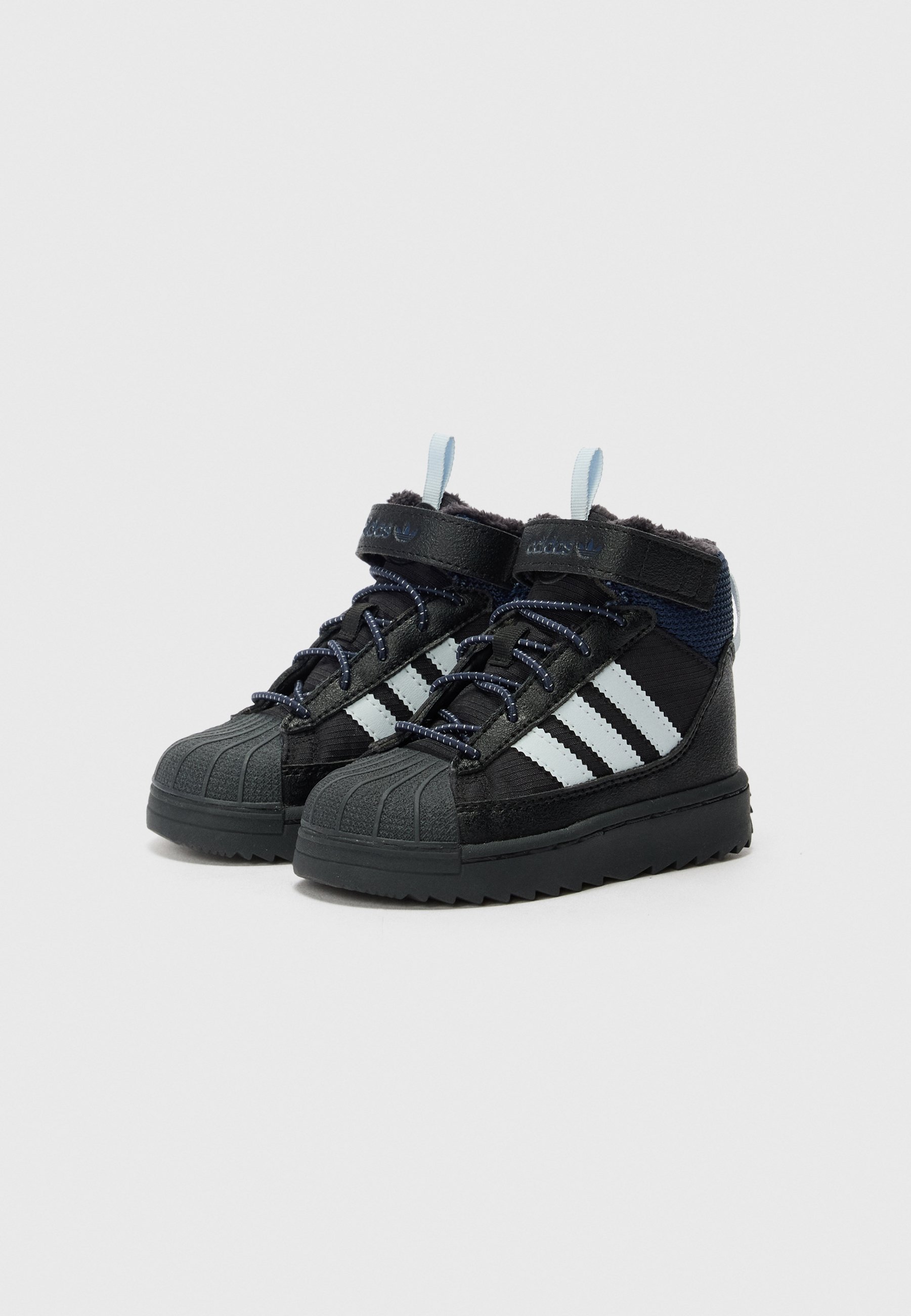 adidas Originals SUPERSTAR TREK UNISEX - Zimní boty - black/fuchsia blue/grey