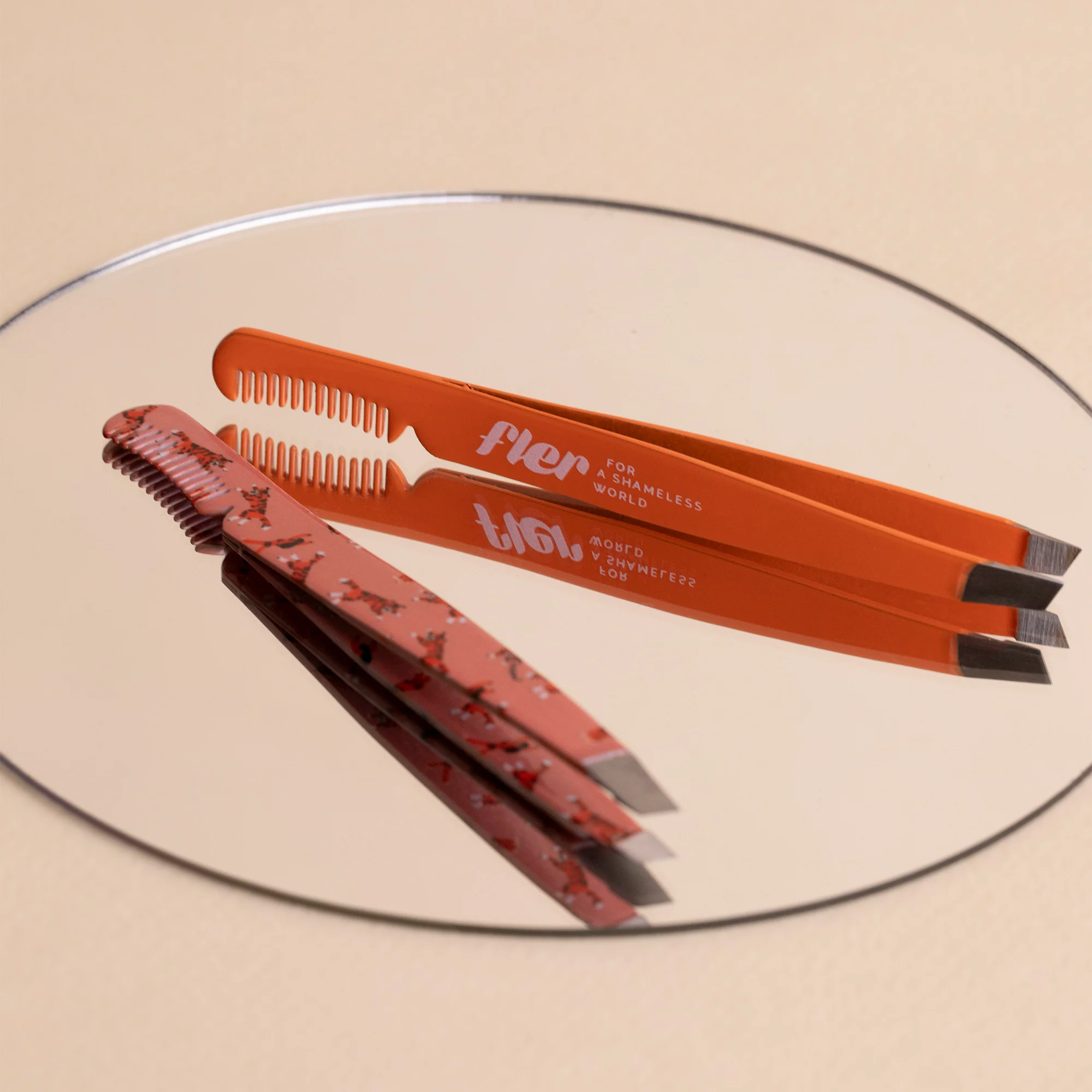 Accessori Eyebrow Tweezer with Comb - Pinzette