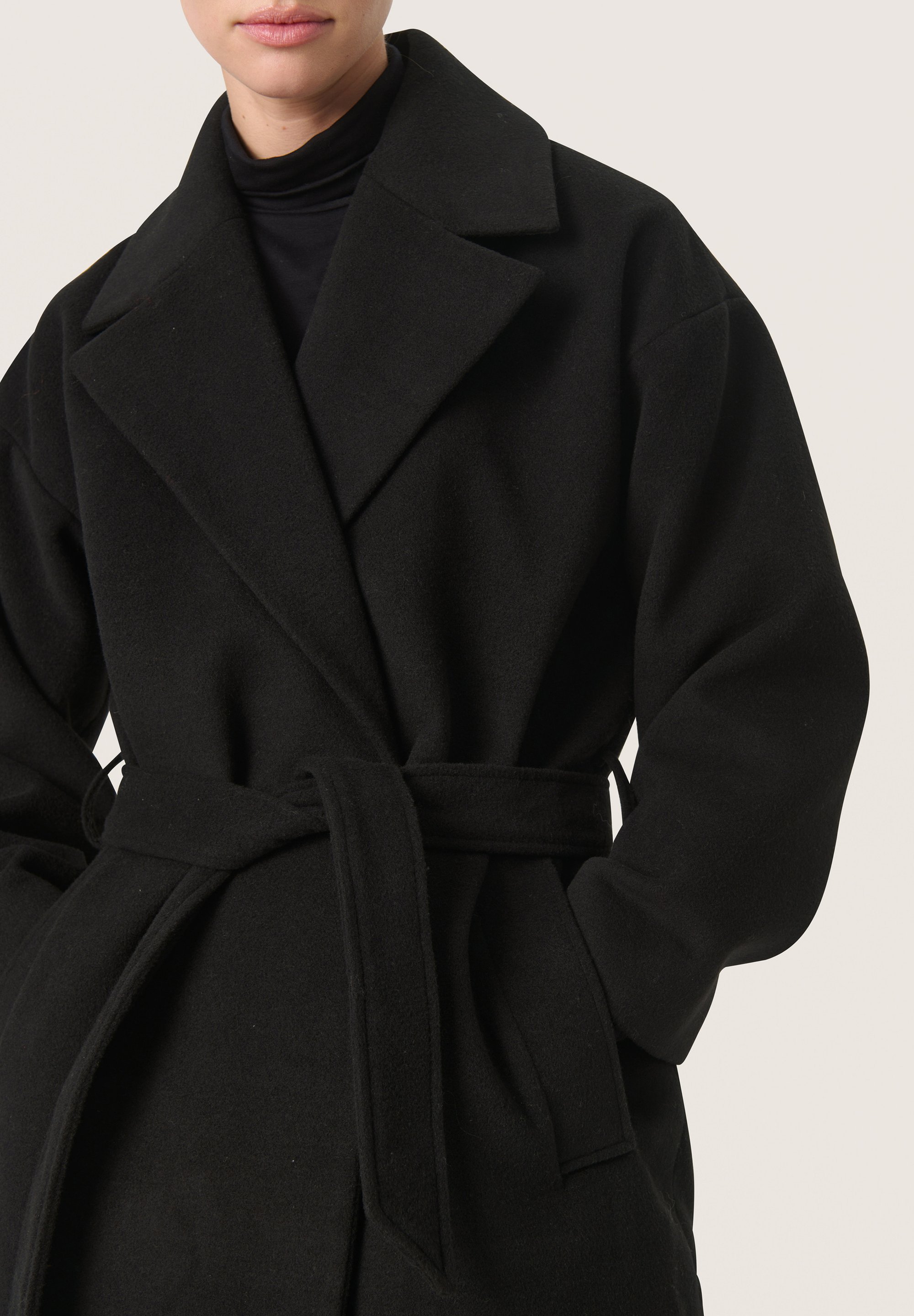 Immerso nel lusso RUBIE BELTED - Cappotto classico - nero