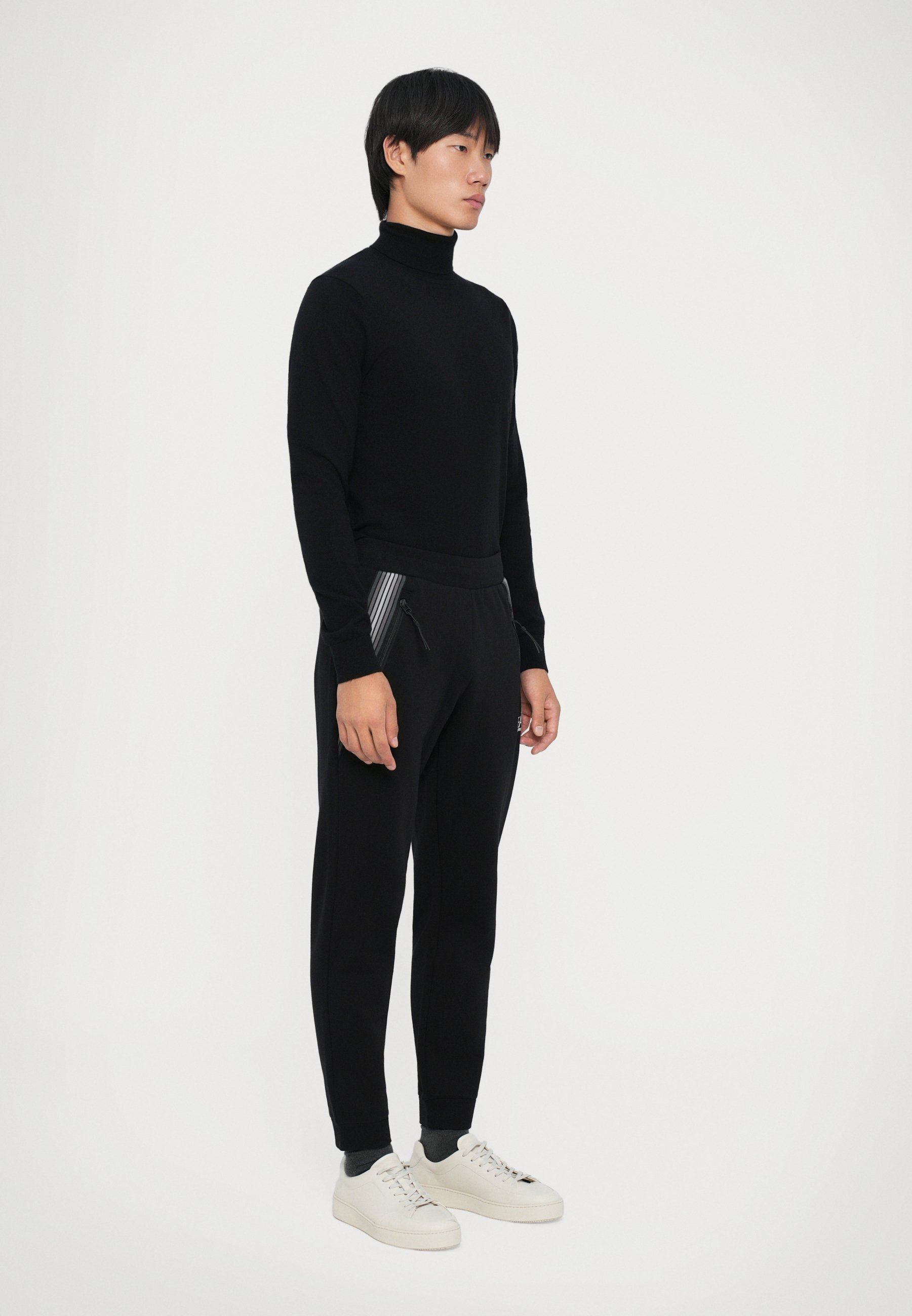 Bas de survêtement EA7 Emporio Armani - noir sublime