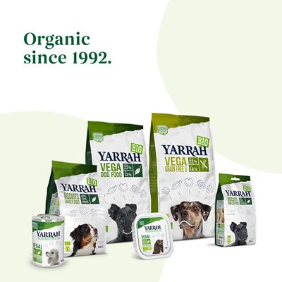 Yarrah Organic Vegetarian Chunks z organicznym owocem dzikiej róży