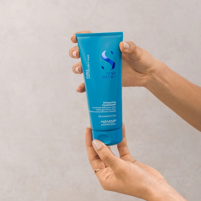 Alfaparf Milano Semi Di Lino Curls kondicionieris cirtainiem matiem
