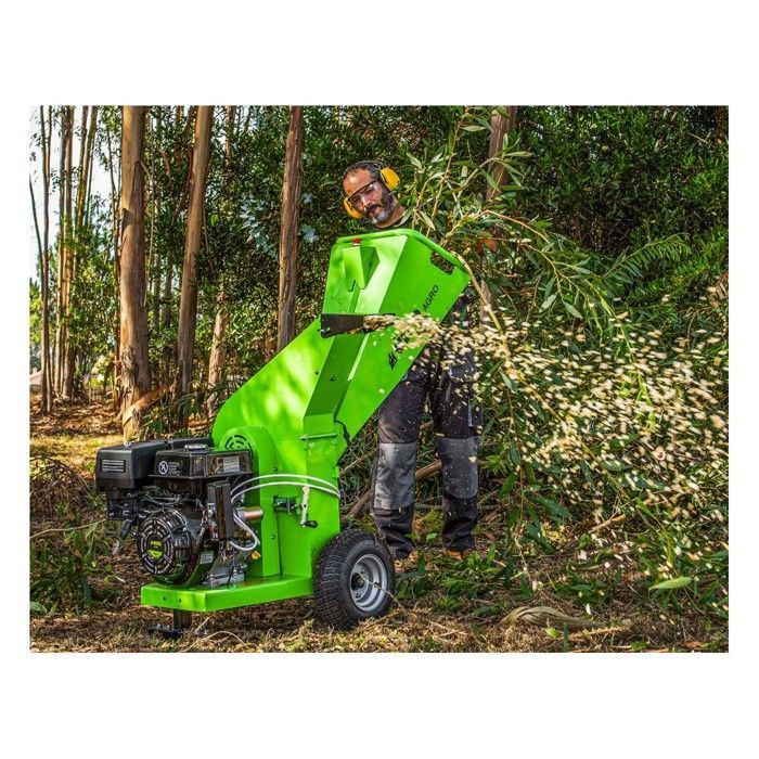Trituratore da giardino a benzina da 15 CV - 3 lame di taglio - Rami fino a 100 mm di diametro - Avviamento elettrico - Motore a 4 tempi - Maniglie in VITO