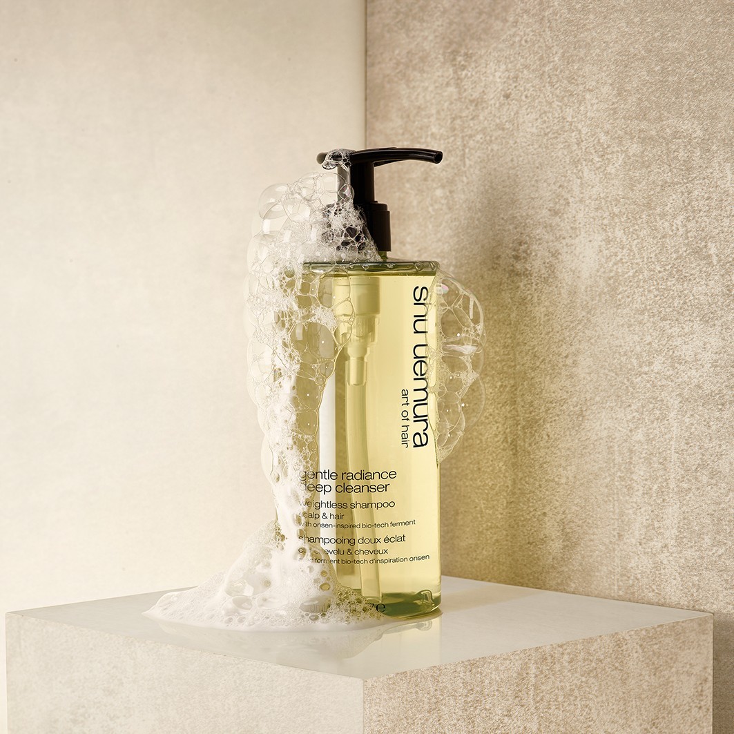 Shu Uemura šampon za kosu s uljima za čišćenje, nježni šampon za blistavu kosu - 400 ml