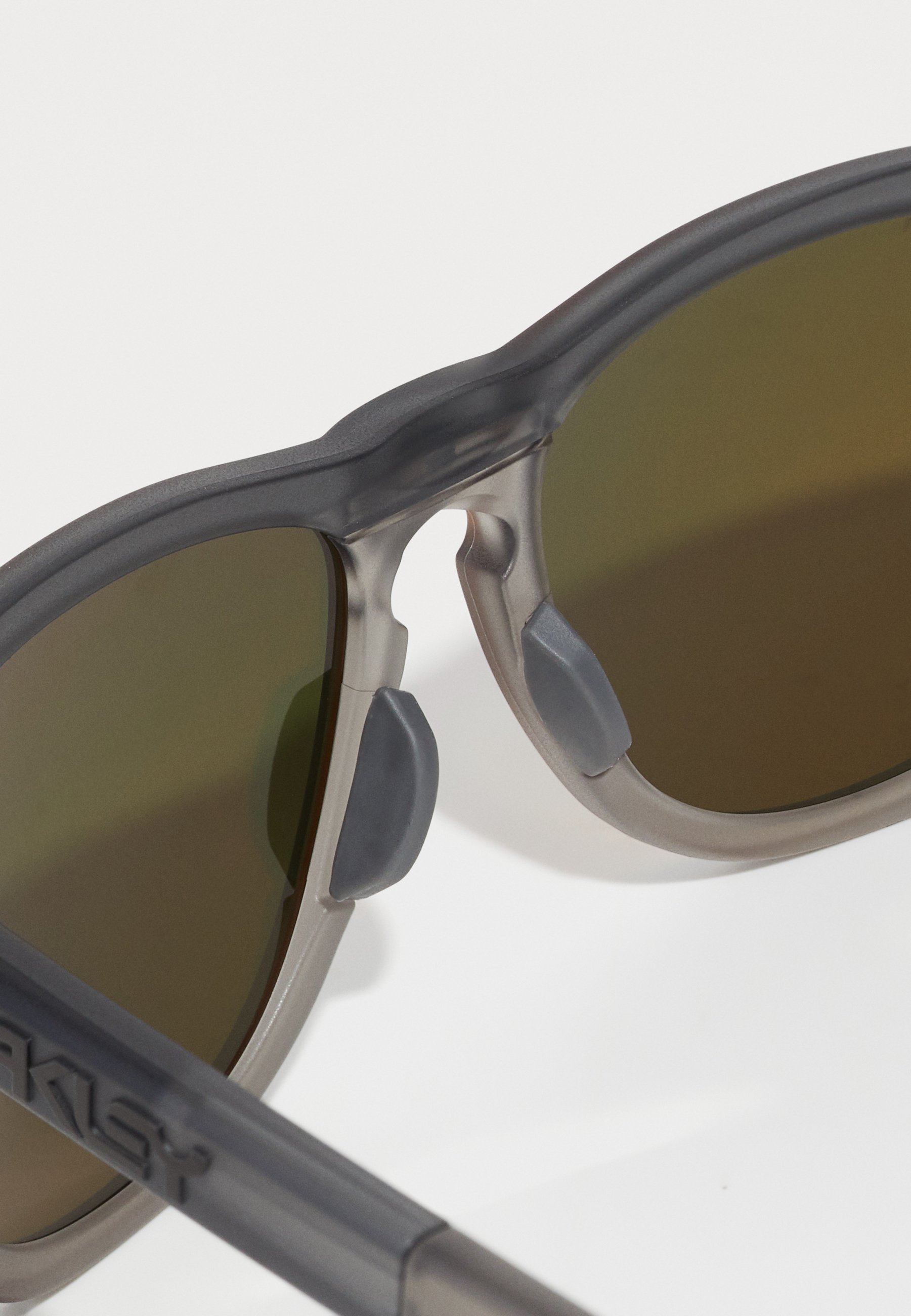 Lunettes de soleil Oakley FROGSKINS RANGE XL UNISEXE - gris fumé mat/gris encre