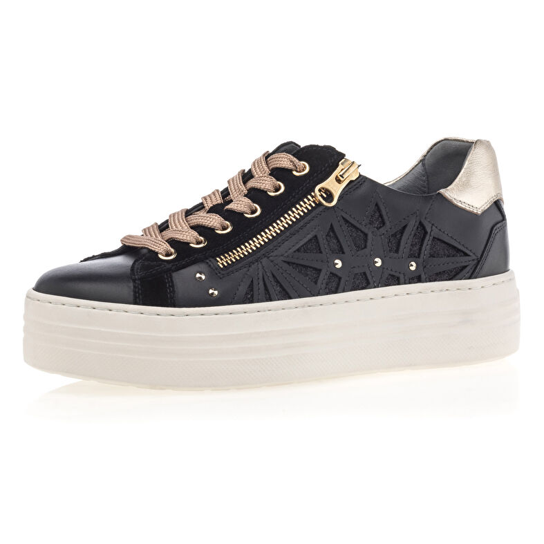 Zapatillas deportivas para mujer en color negro.