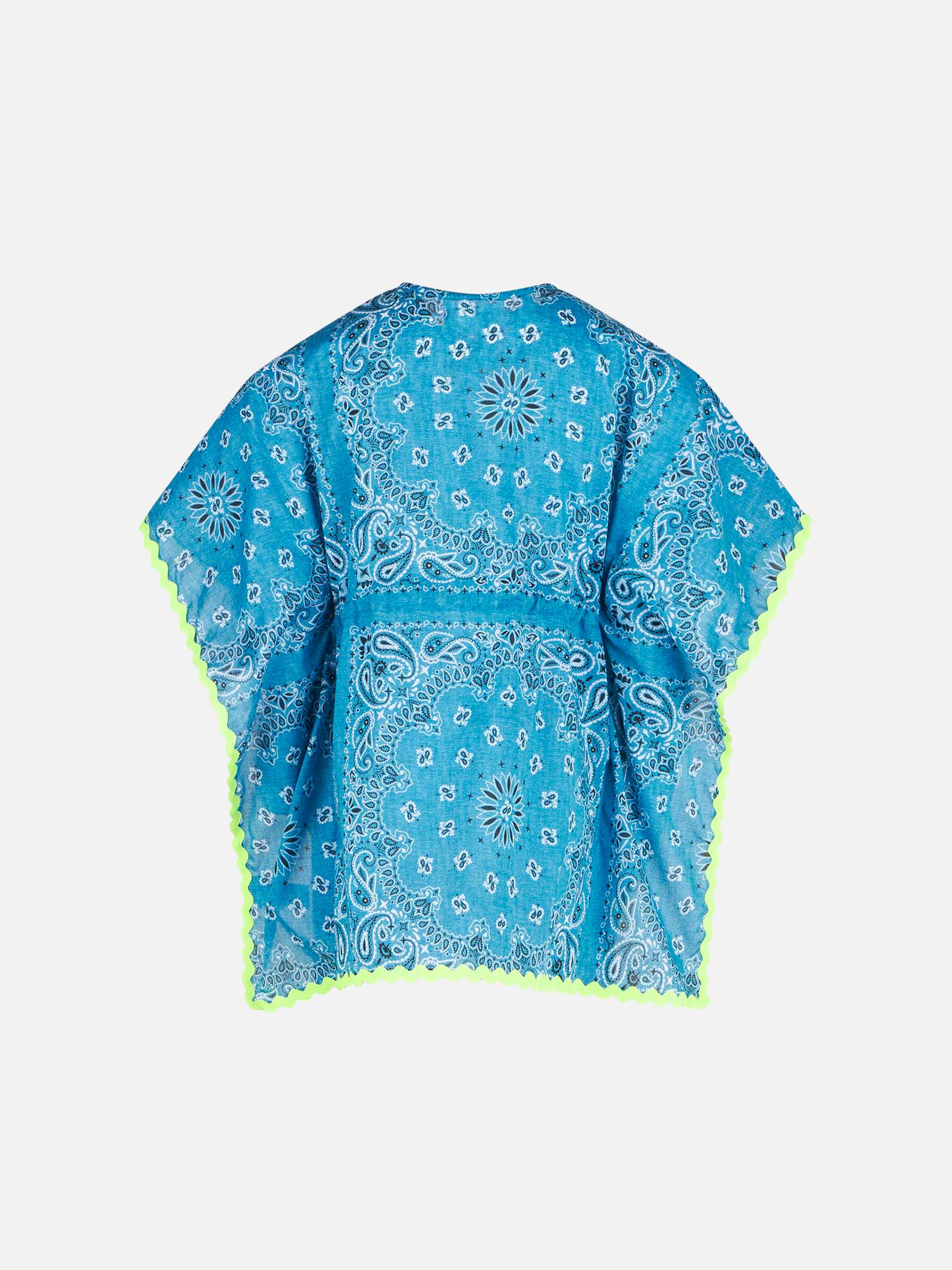 Poncho da bambina con stampa bandana azzurra