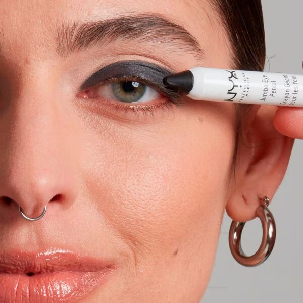 NYX Professional Makeup olovka za oči u nijansi 601 Black Bean, 2 g