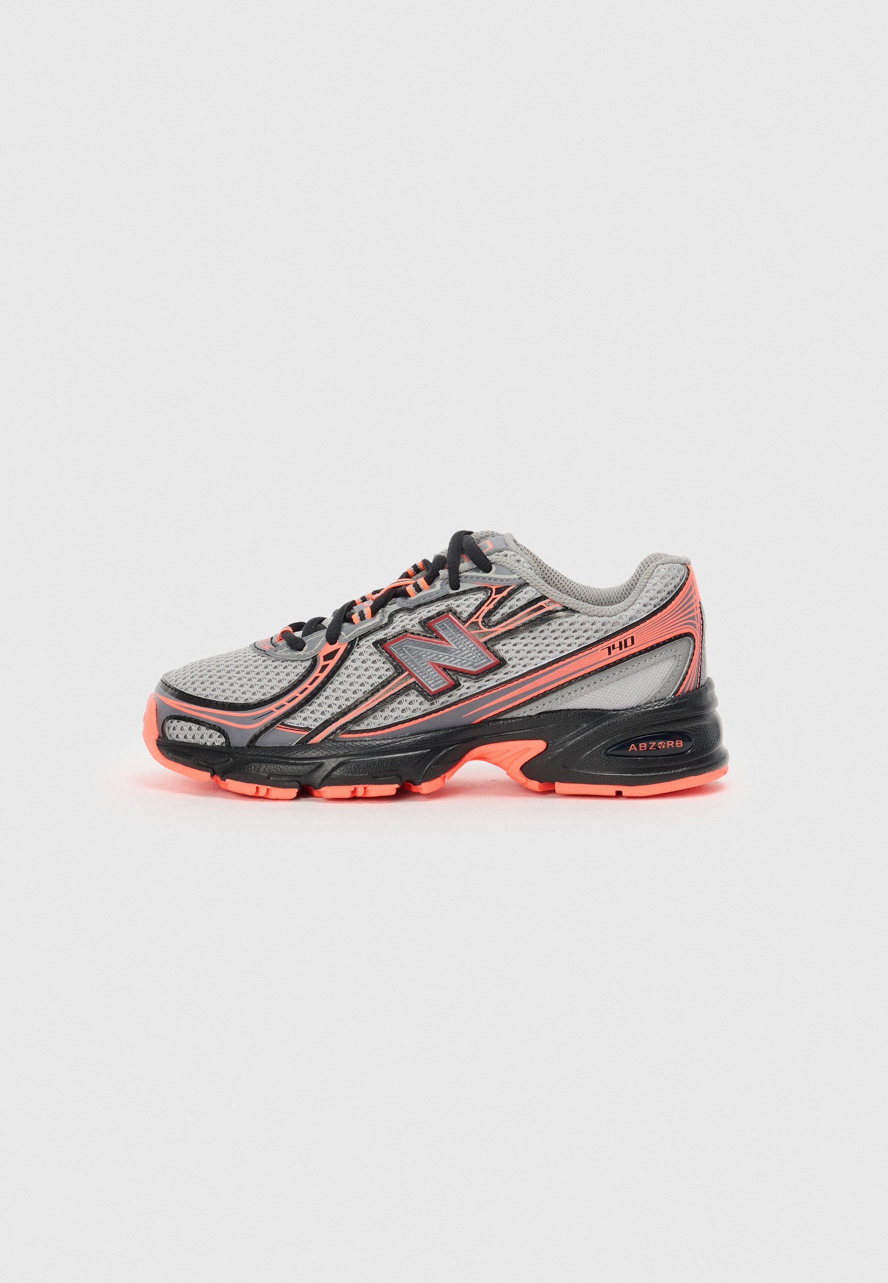 New Balance 740 - Sneakers - zilverkleurig