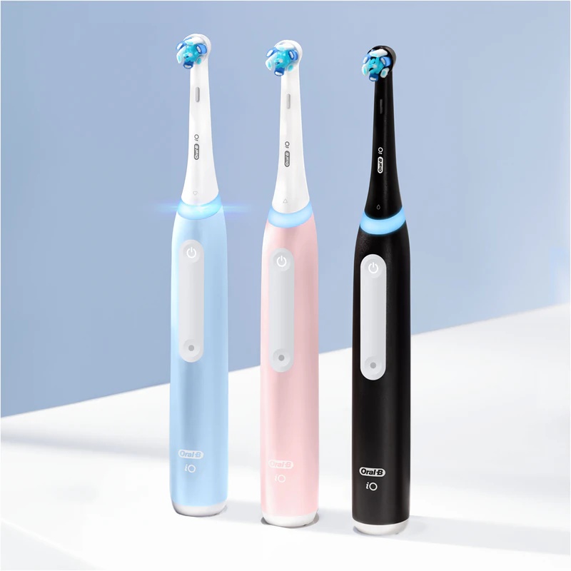 Električna zobna ščetka Oral-B iO White Clean s polnilnim etuijem