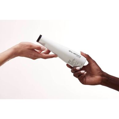 Shu Uemura Izumi Tonic Shampoo Reparerande schampo för skadat och sprött hår 300 ml