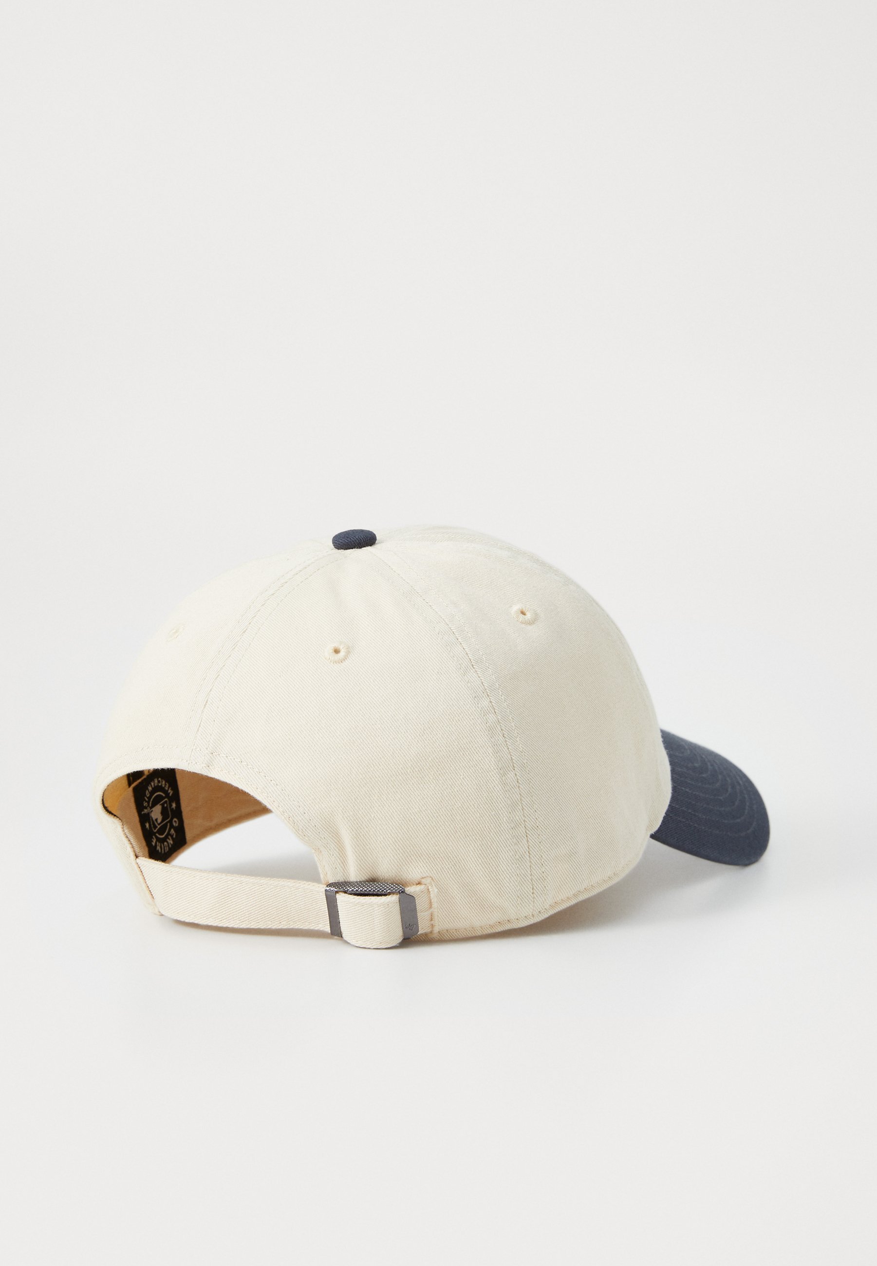 '47 Caps