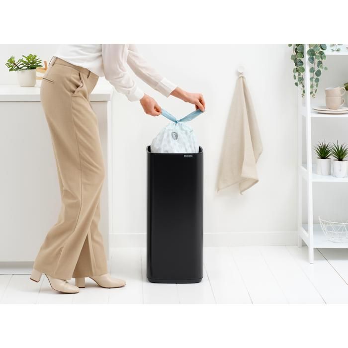 Brabantia Poubelle Bo Touch, 30 litres - Matt Black