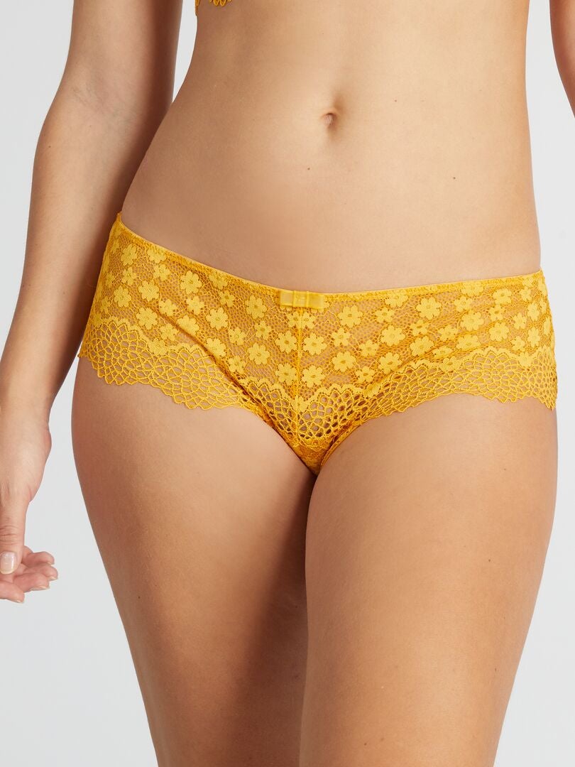 Calcinha fio dental com renda floral vazada - amarela