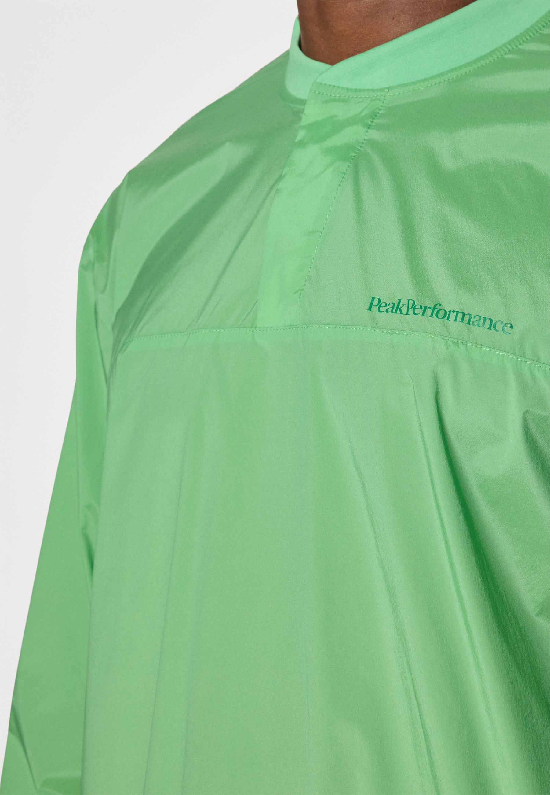 Peak Performance CREW - Windjack - pepermunt