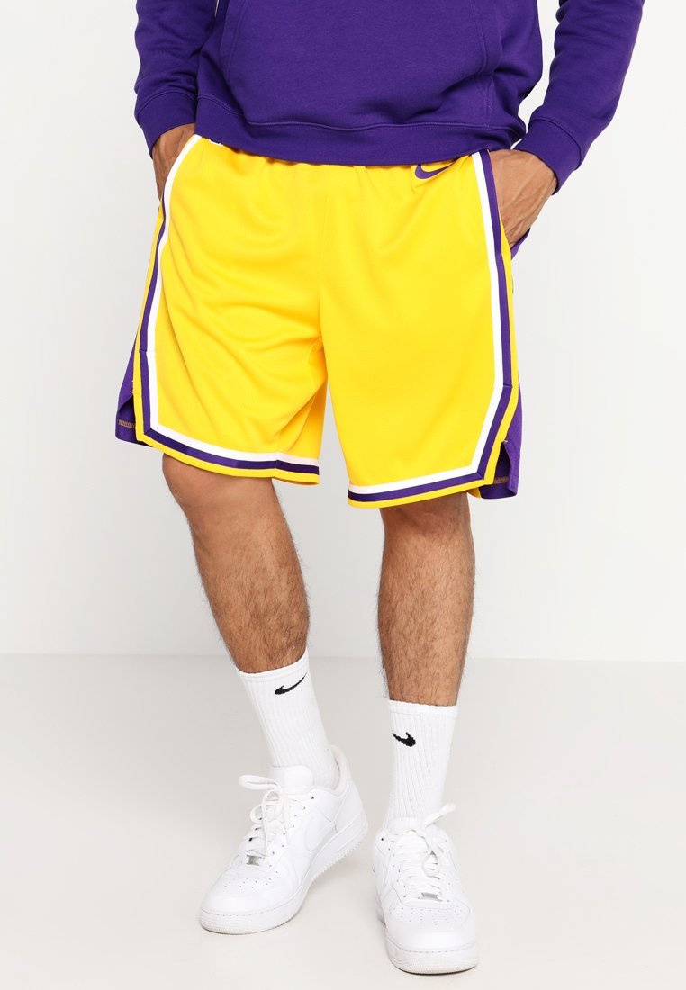 Nike Performance LOS ANGELES LAKERS NBA SWINGMAN SHORT - Sportshorts - geel/veldpaars/wit