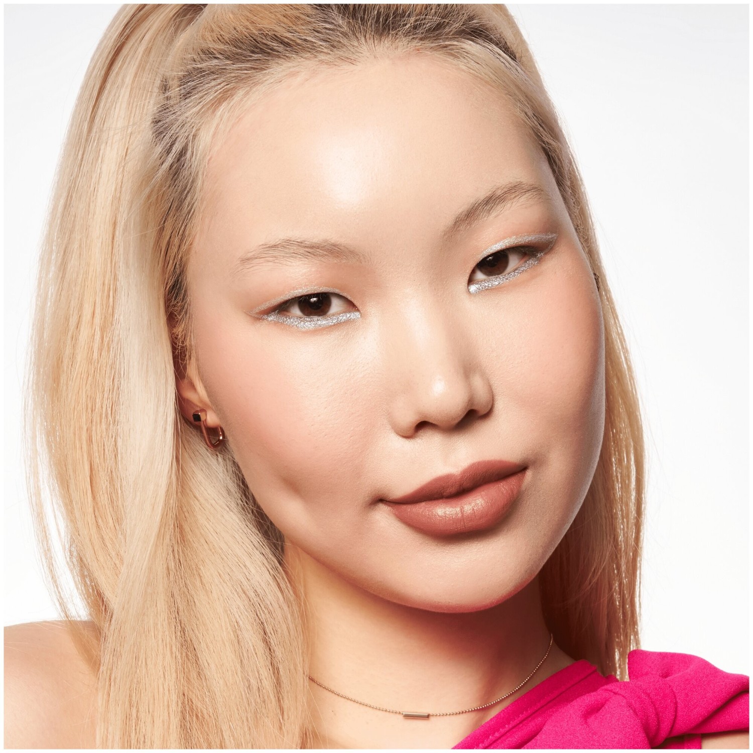Essence META GLOW Duo-Chrome Eye Pencil