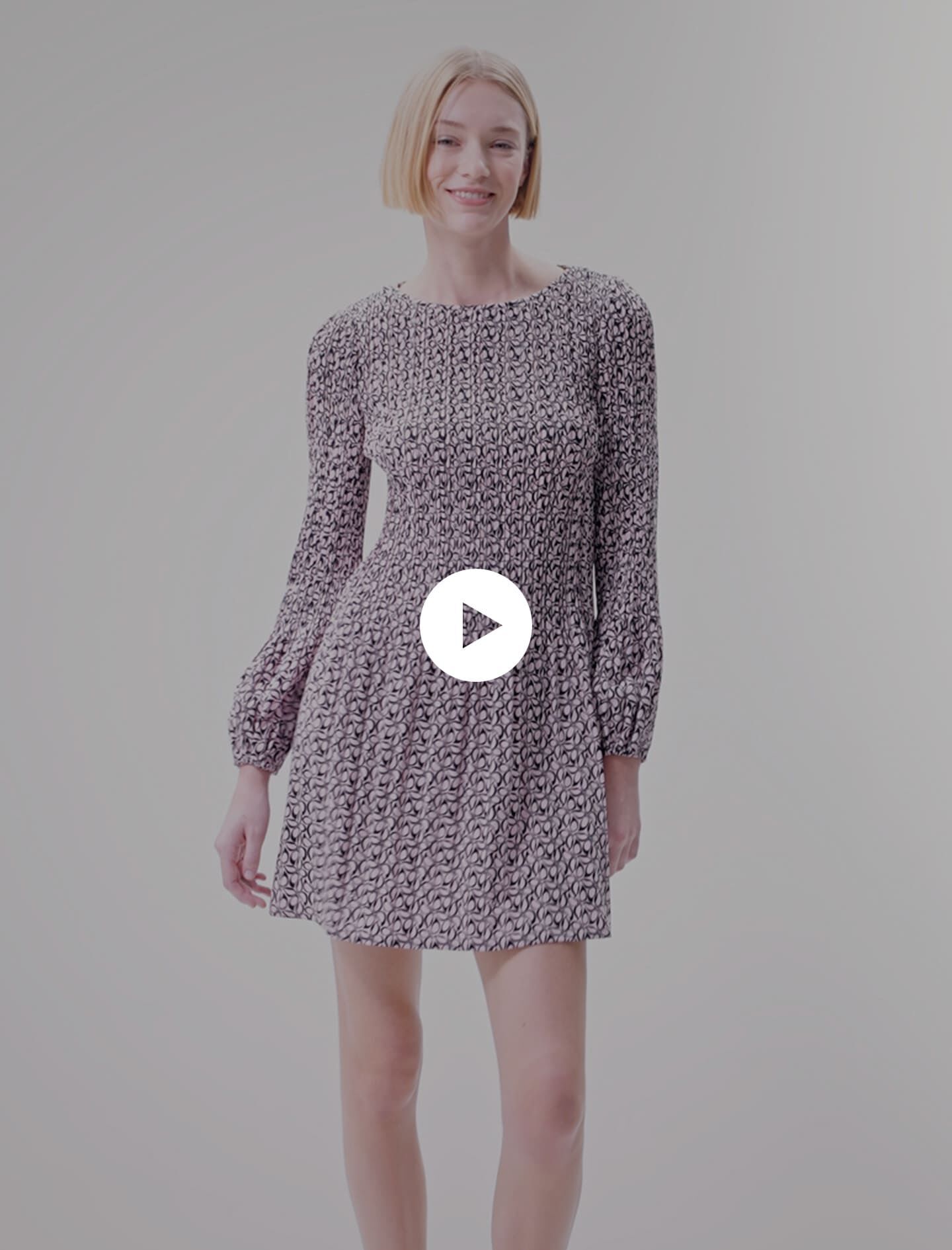 Kort jurkje met print - Roze/zwarte vlinderprint