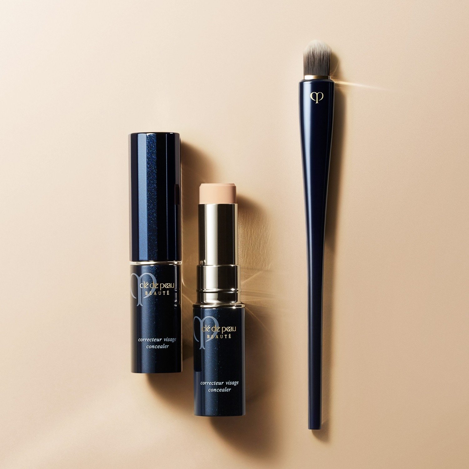 Clé de Peau Beauté Štetec na korektor Štetec na korektor - 1 kus