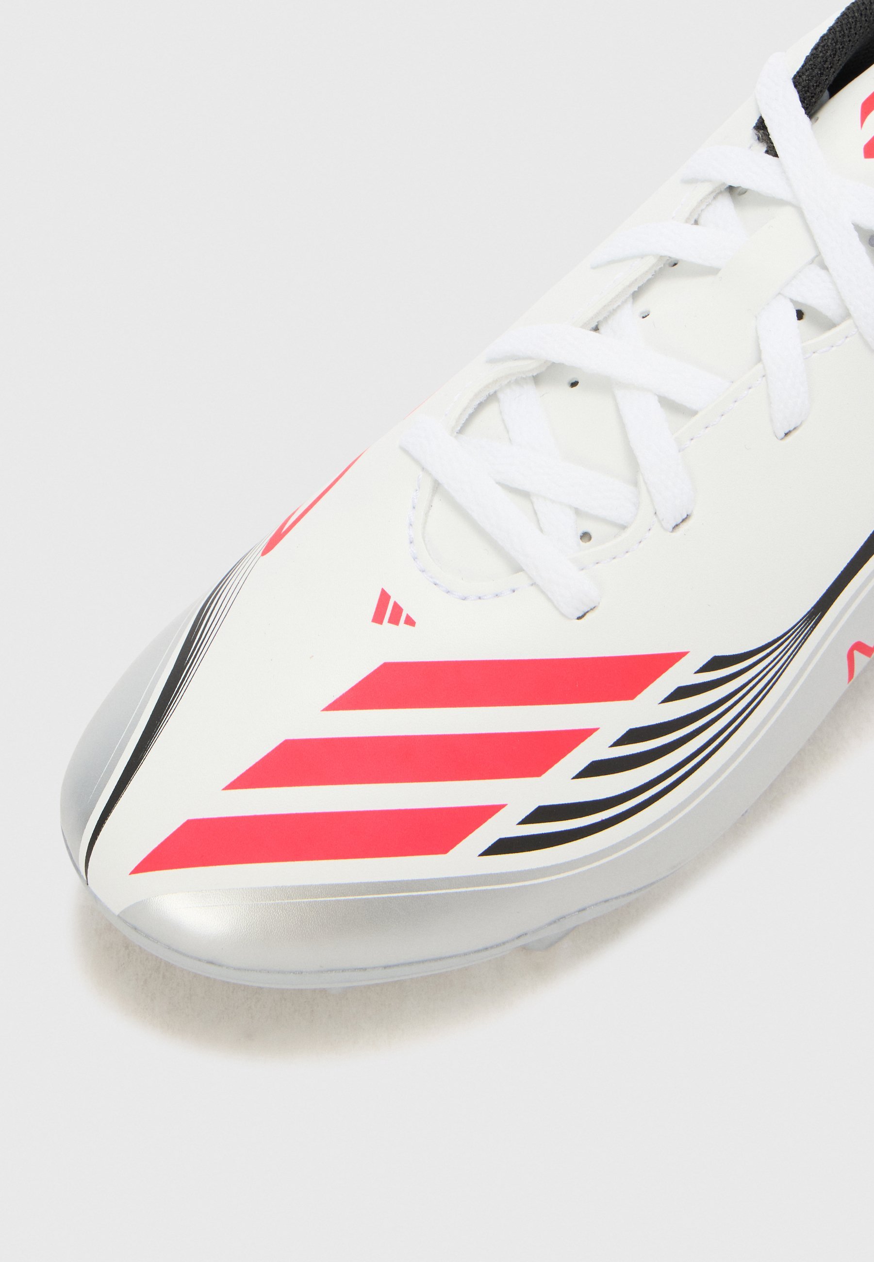 adidas Performance F50 MESSI UNISEX - Voetbalschoenen voor stevige ondergrond - wit/helder rood/zilverkleurig