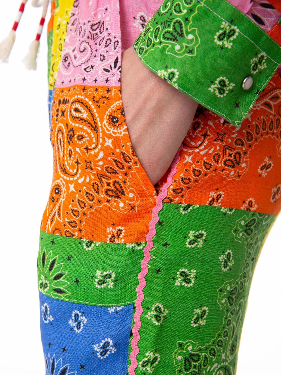 Leinenhose für Damen mit mehrfarbigem Bandana-Print