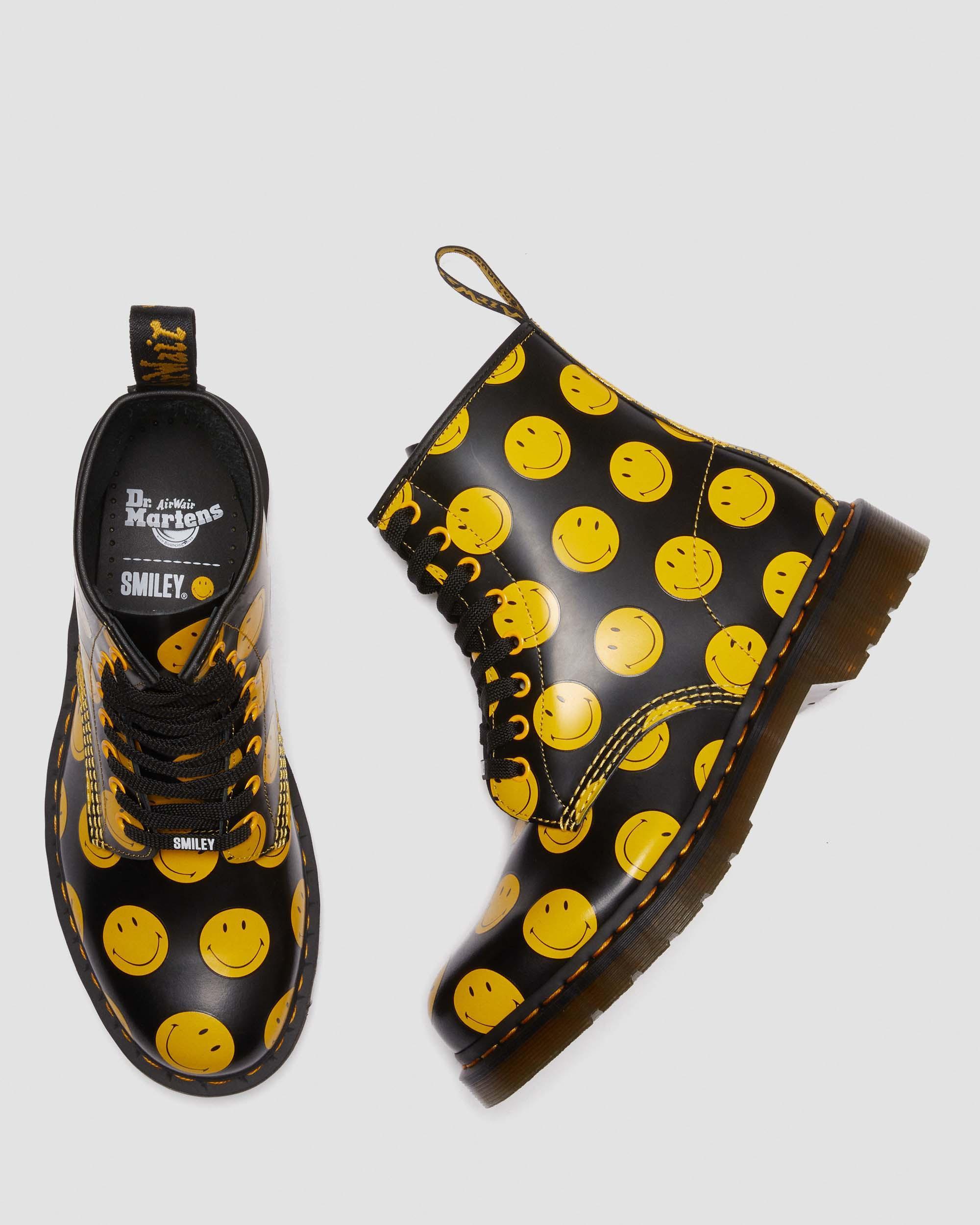 1460 Smiley® Smooth Leather Lace Up Boots