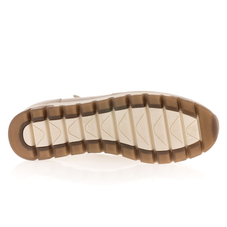 Zapatillas deportivas para mujer color beige.