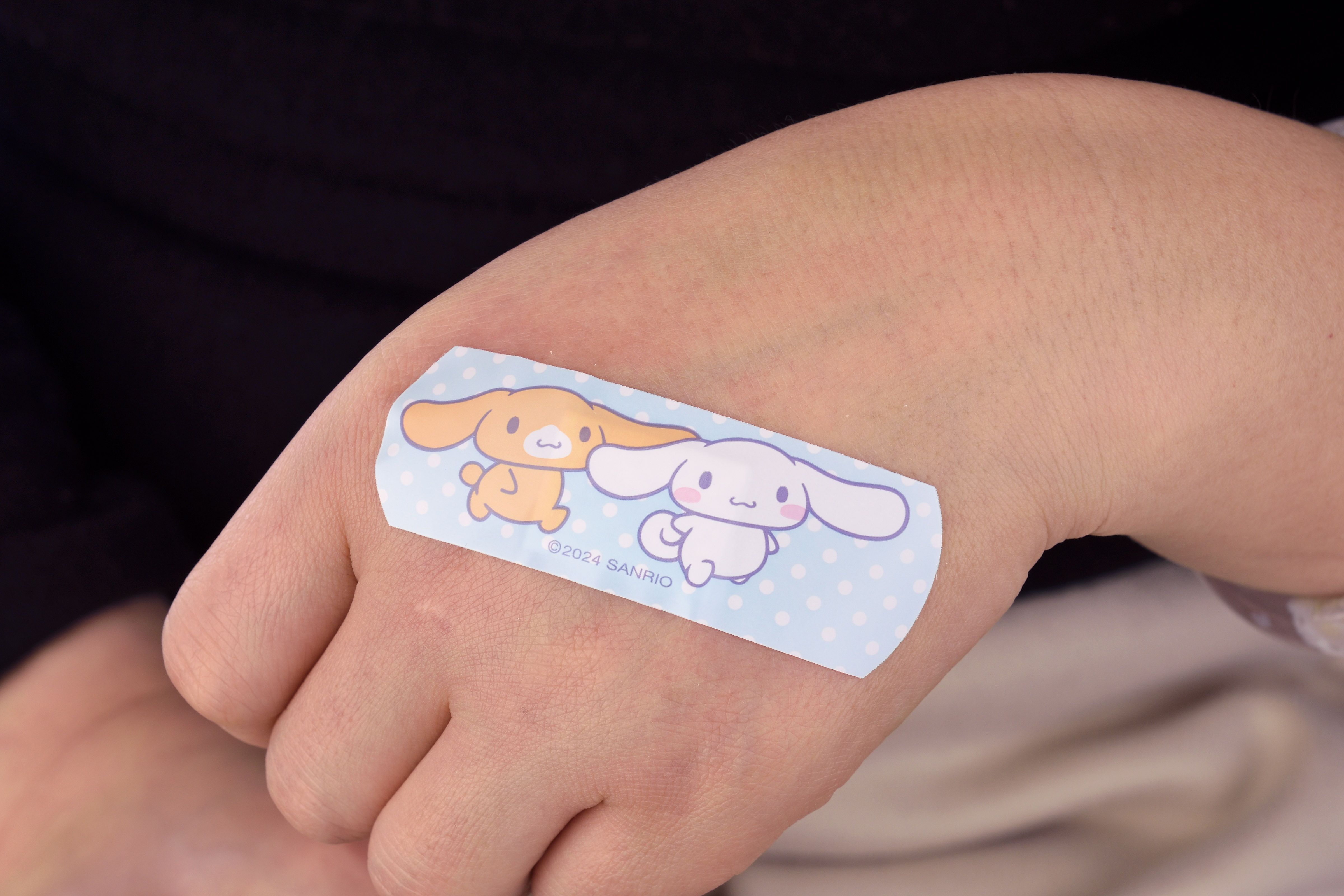 „Cinnamoroll“ metalinė dėžutė su tvarsčiais Tvarsčiai, bintai ir lipni juosta