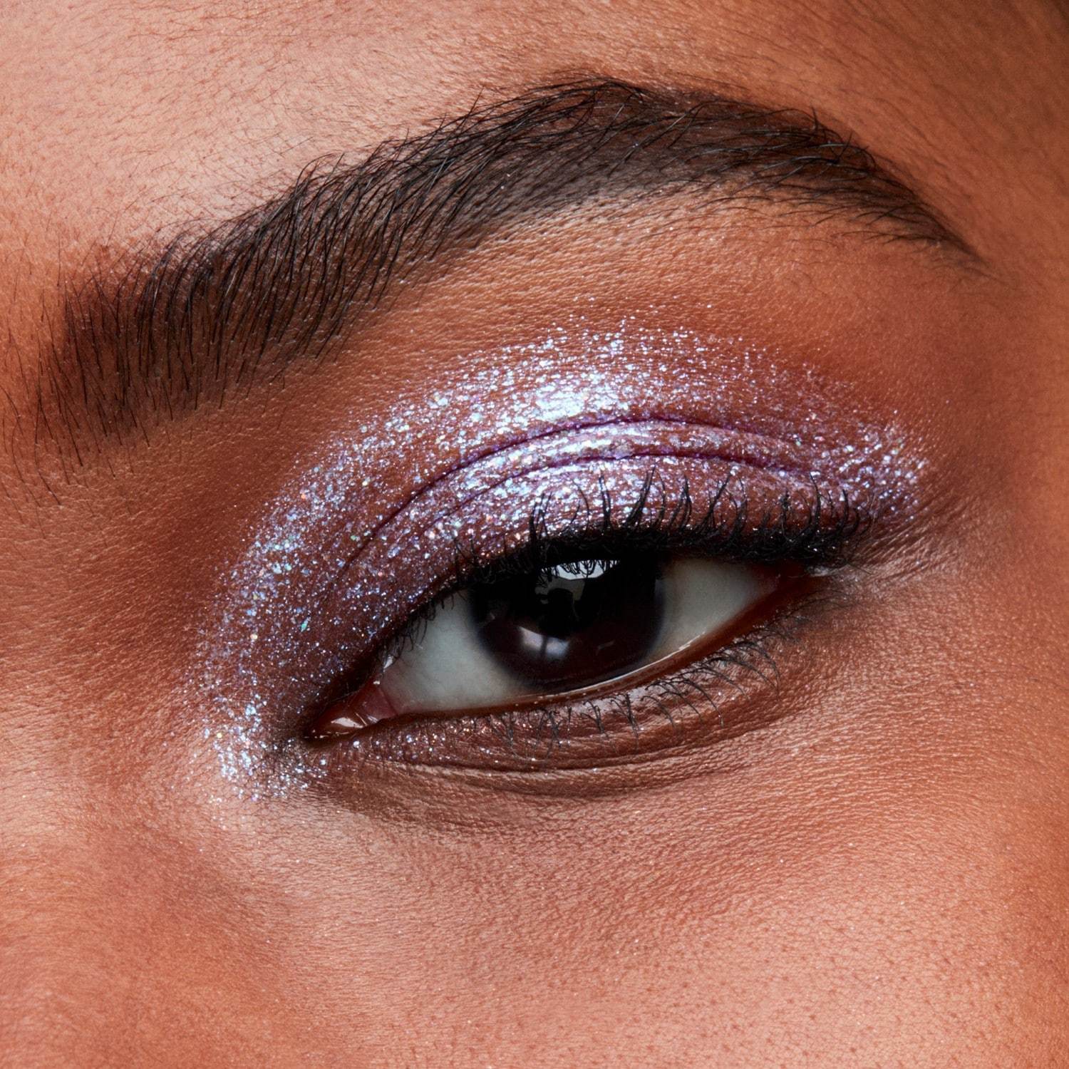 MAC acu ēnas Dazzleshow šķidrums – 4,6 g
