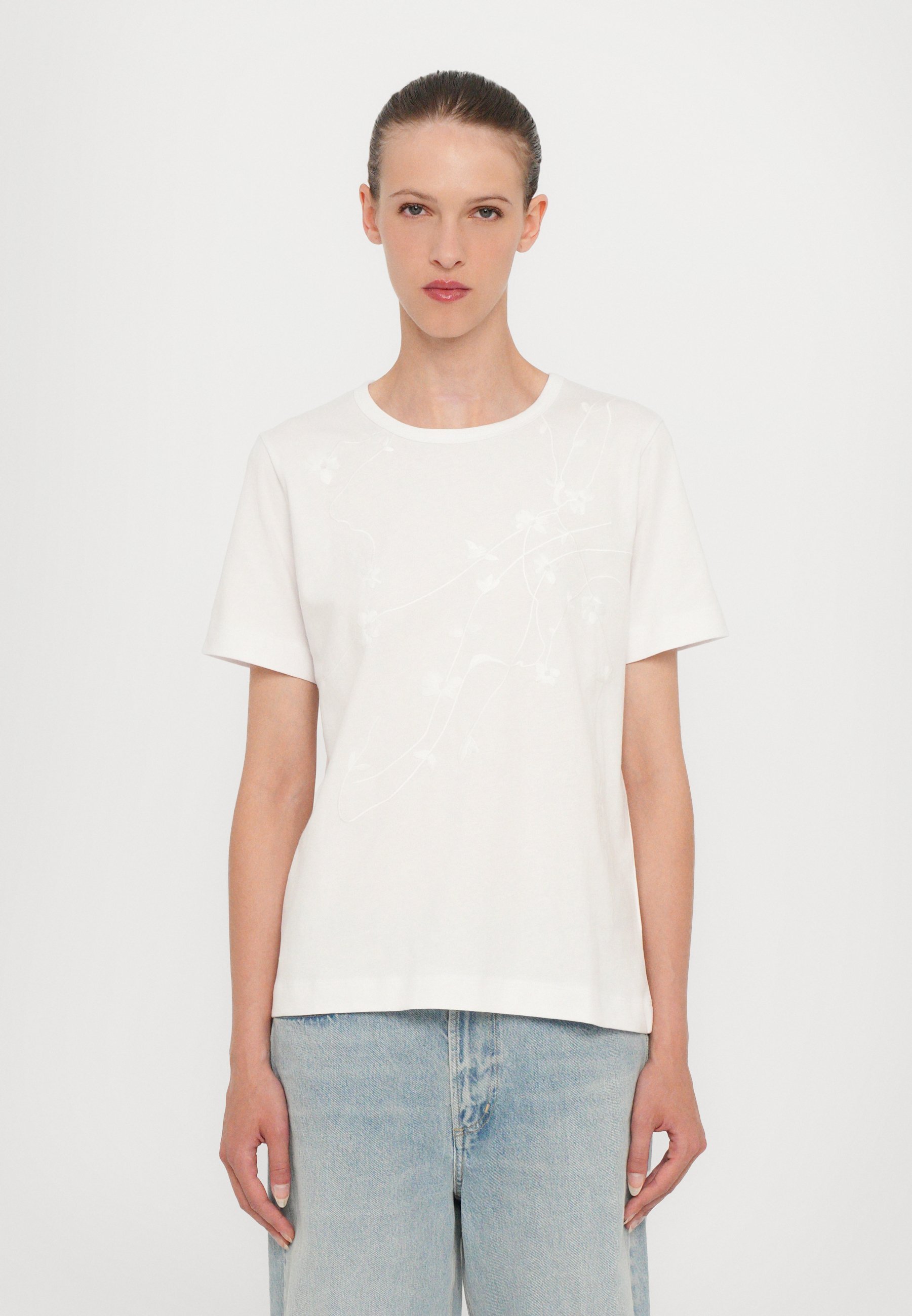 MUNTHE PIRIS - Osnovna majica - bela