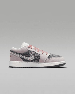 Air Jordan 1 Low SE Older Kids' Shoes