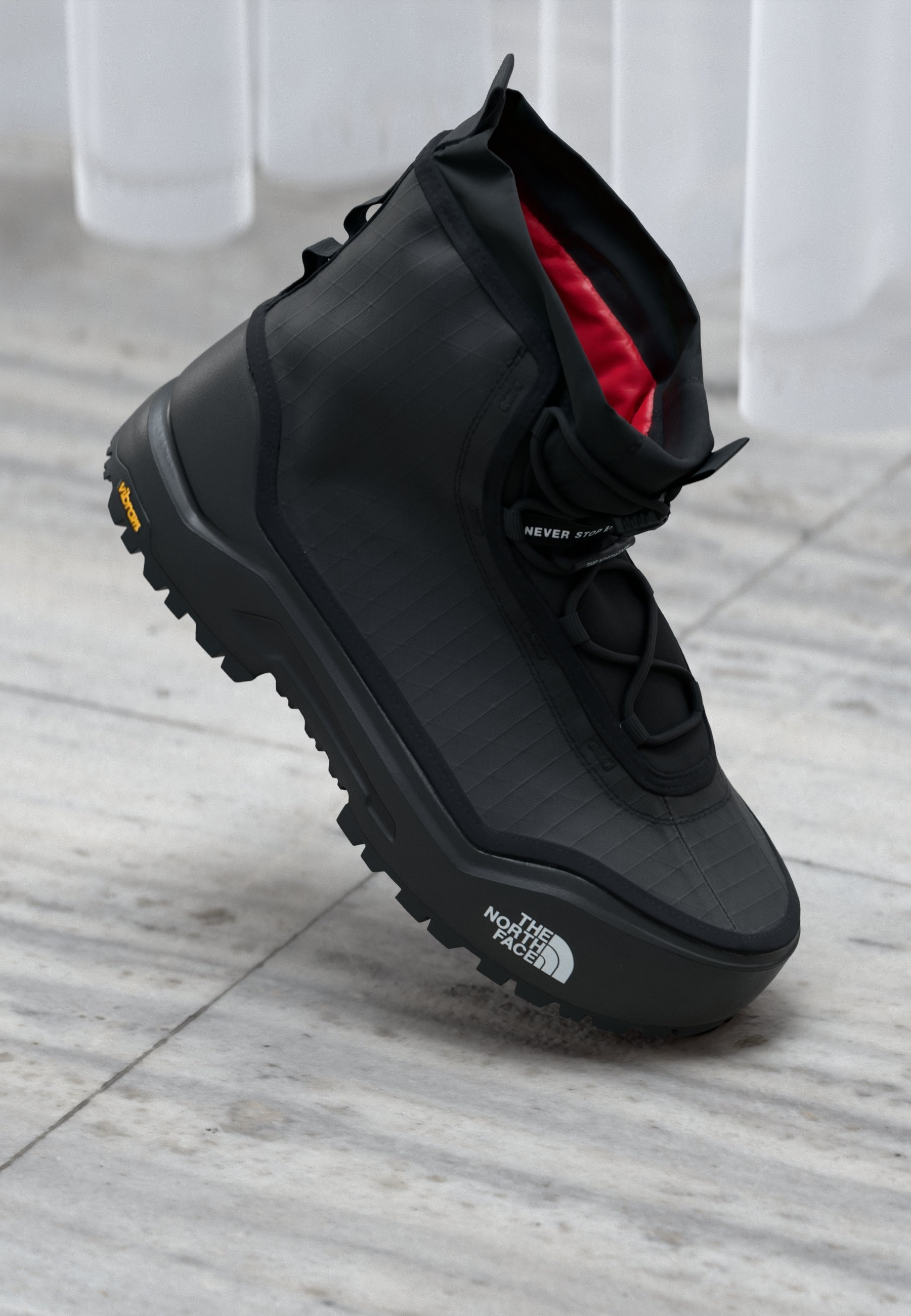 Bottes d'hiver unisexes The North Face BASE CAMP 100 WP - noires