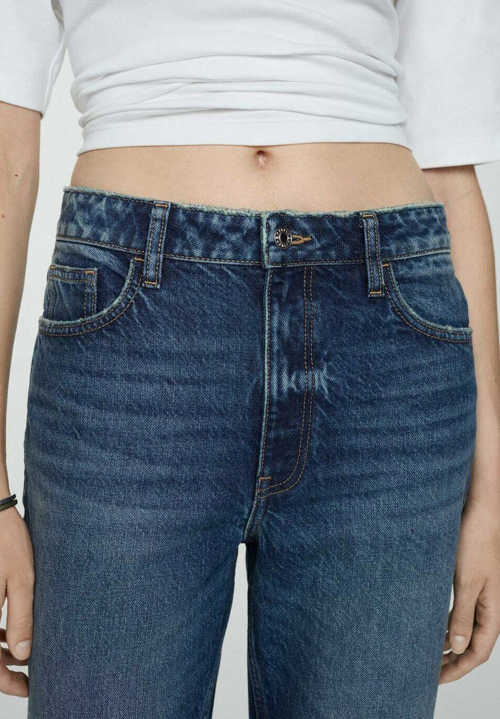 Jeans Mango modello Relaxed Fit - blu scuro