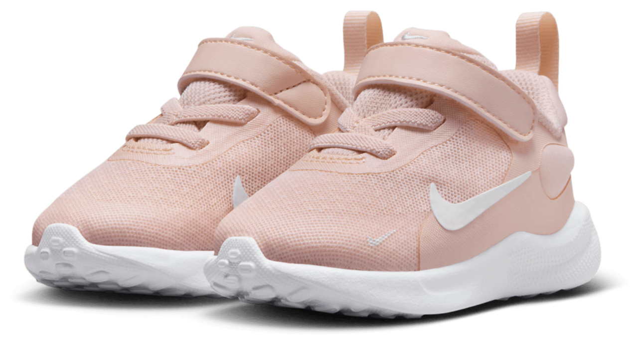 Nike Revolution 7