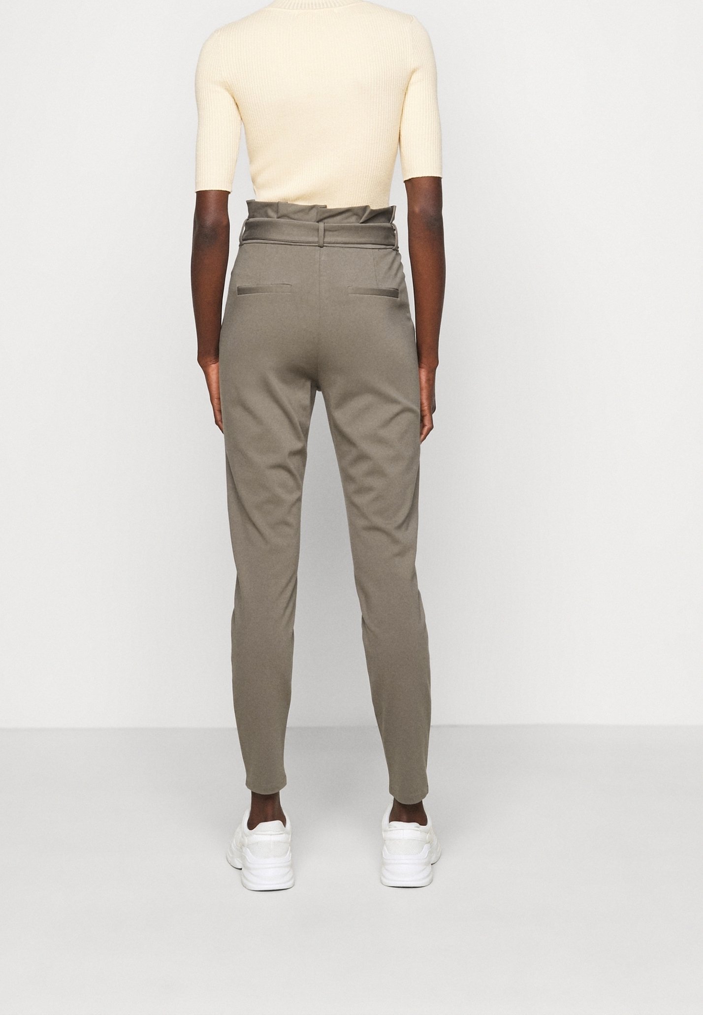 Vero Moda lange Hose - grau