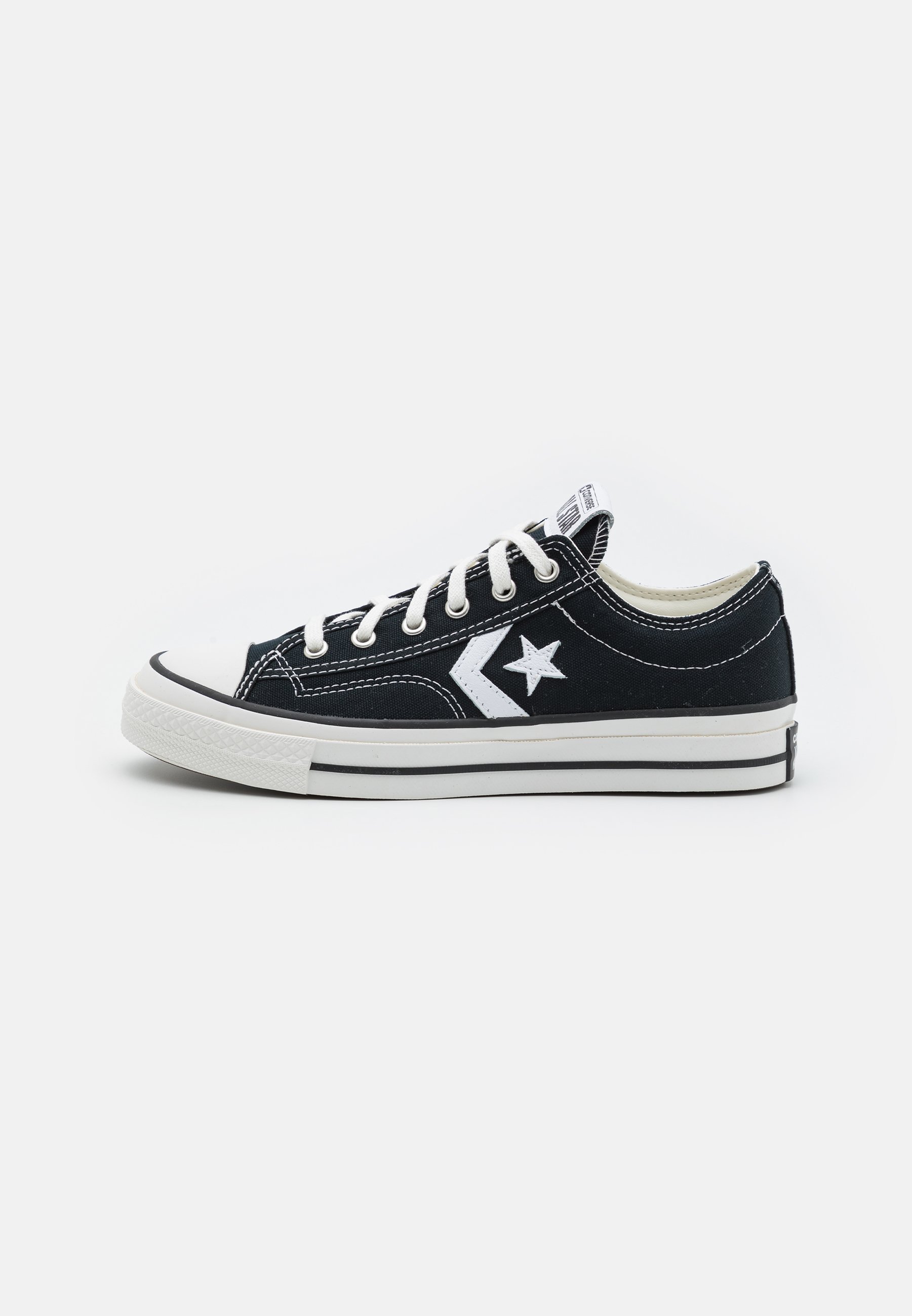 Tênis Converse de cano baixo